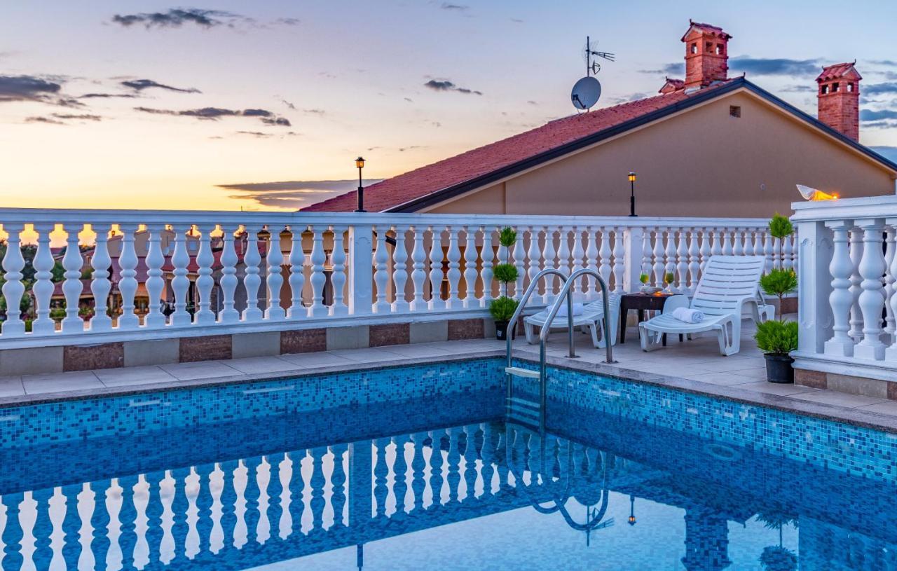 Villa San Rocco Bed & Breakfast ميدولين المظهر الخارجي الصورة